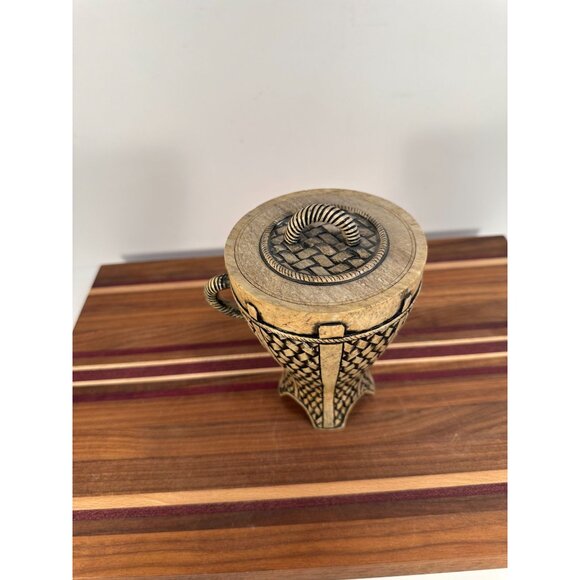 Handcarved Soapstone Vessel with lid - Picture 2 of 9